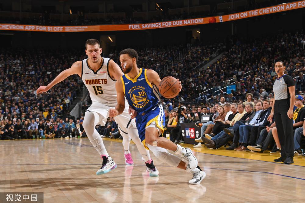 马丁内斯在 马丁内斯在