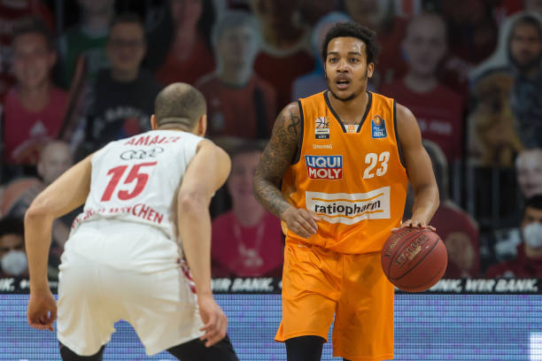 打击对手 打击对手