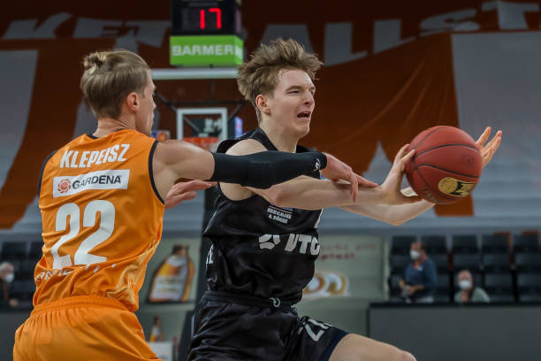 纽卡斯尔对 纽卡斯尔对